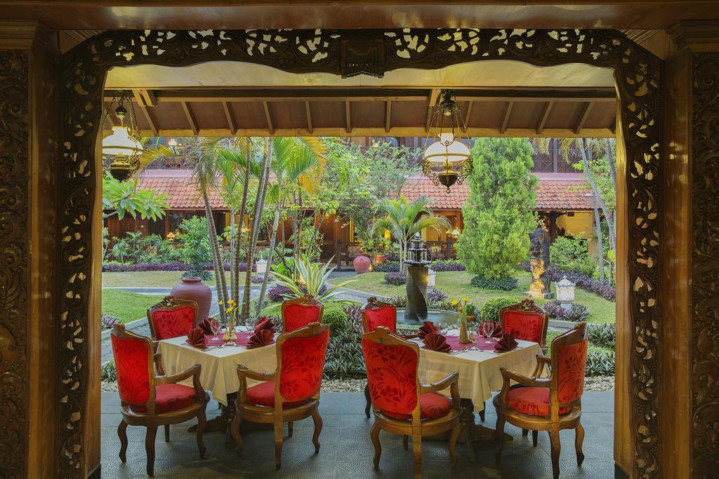 Puri Artha Hotel Yogyakarta Exterior photo